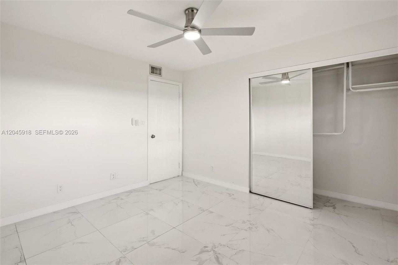 5900 NW 44th St , Unit 605, Lauderhill, FL 33319 Photo