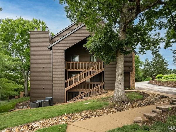 6300 Sprig Oak Court, Unit A, St Louis, MO 63128