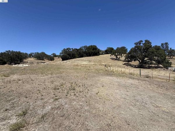 0 Chispa Rd, Atascadero, CA 93422