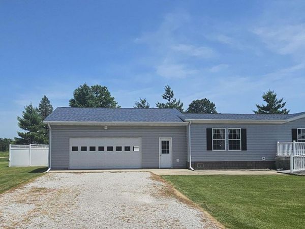 101 2Nd Street, Batavia, IA 52533