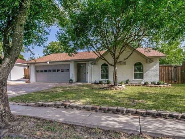 430 E Grenoble Drive, Grand Prairie, TX 75052