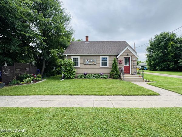 108 2ND Avenue , Northwood, ND 58267