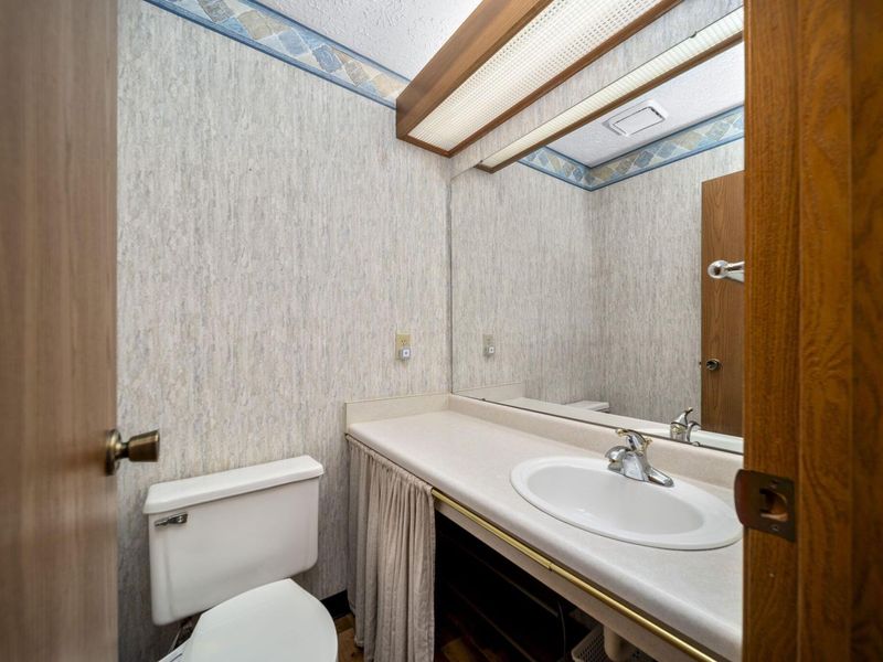 2636 Trottersway Drive, Unit 29, Columbus, OH 43235 Photo 23