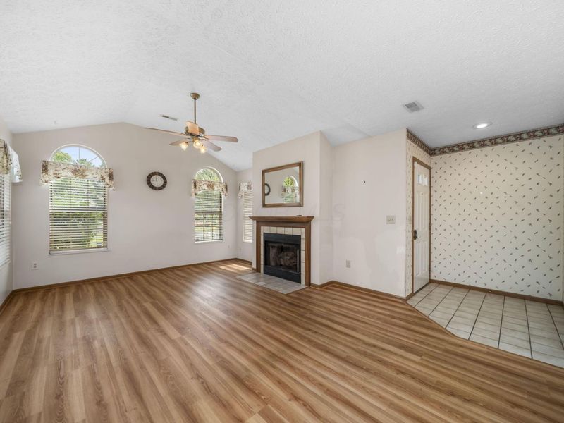 2636 Trottersway Drive, Unit 29, Columbus, OH 43235 Photo 8