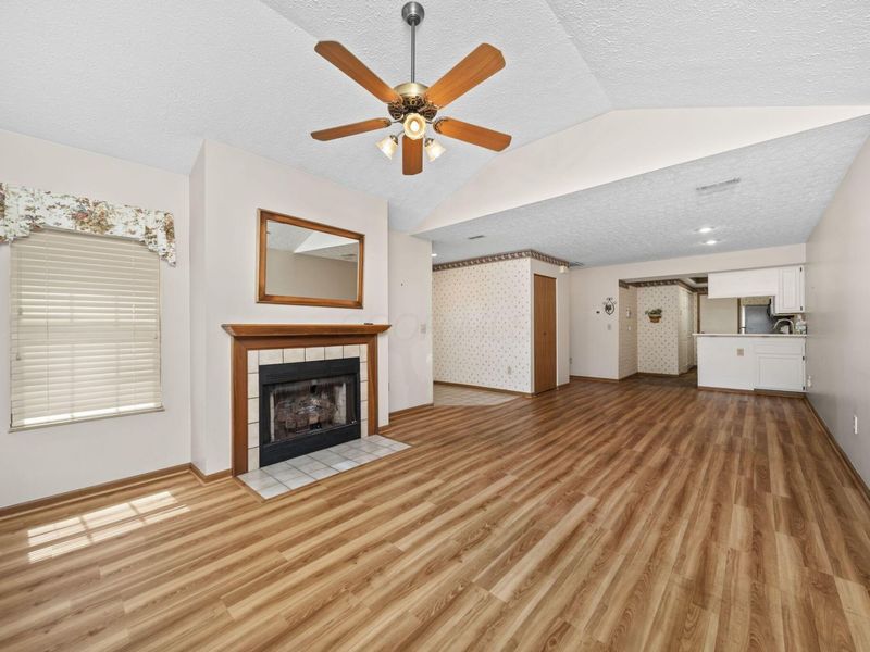 2636 Trottersway Drive, Unit 29, Columbus, OH 43235 Photo 9