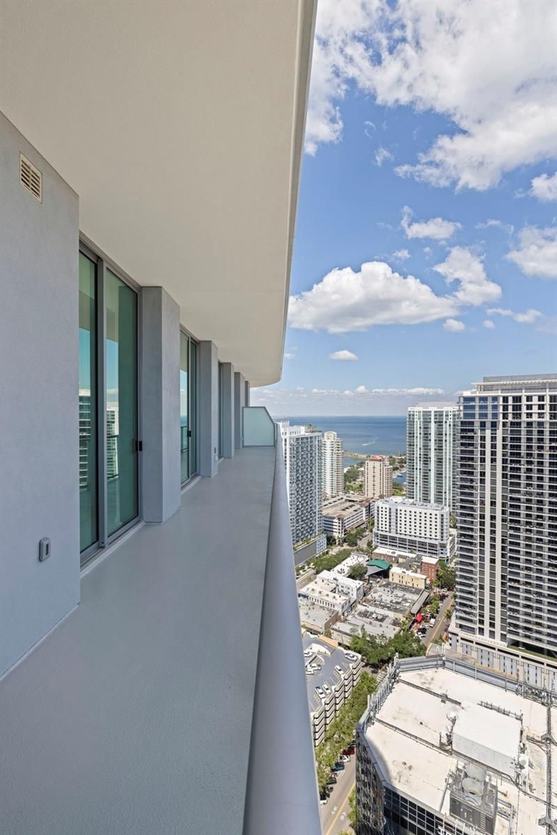 400 Central Avenue , Unit 3906, Saint Petersburg, FL 33701 Photo