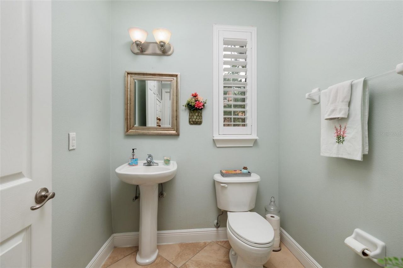 190 Banyan Bay Drive, Saint Petersburg, FL 33705 Photo