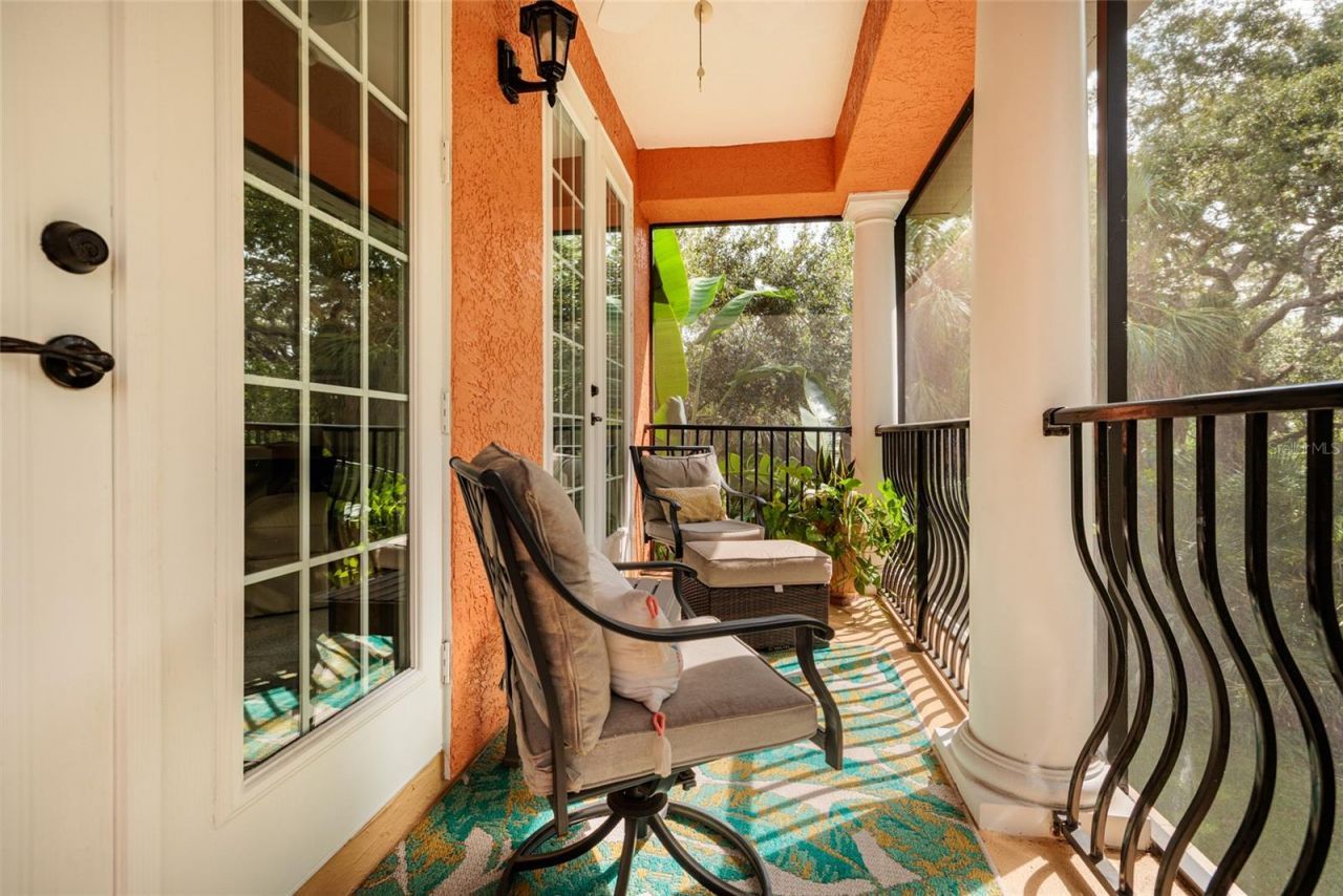 190 Banyan Bay Drive, Saint Petersburg, FL 33705 Photo