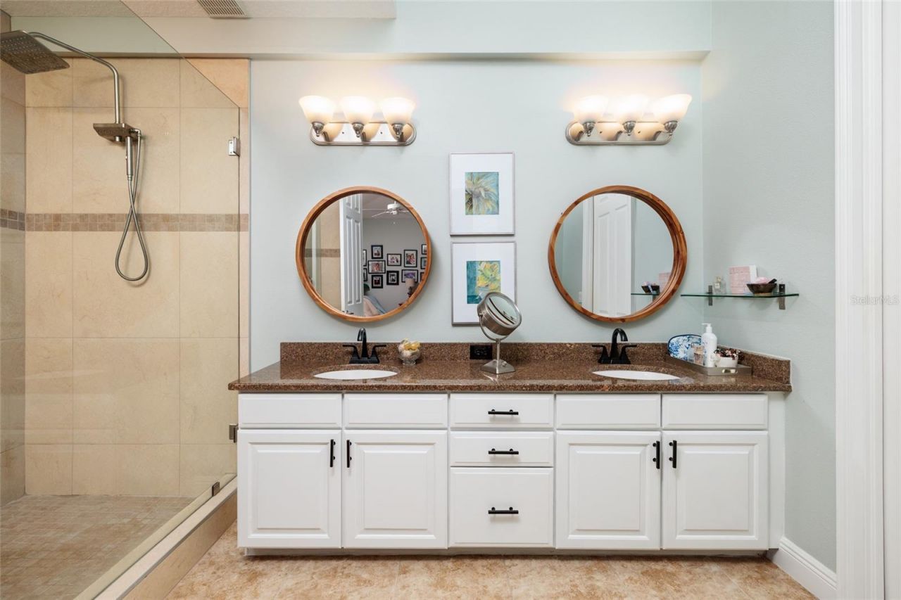 190 Banyan Bay Drive, Saint Petersburg, FL 33705 Photo