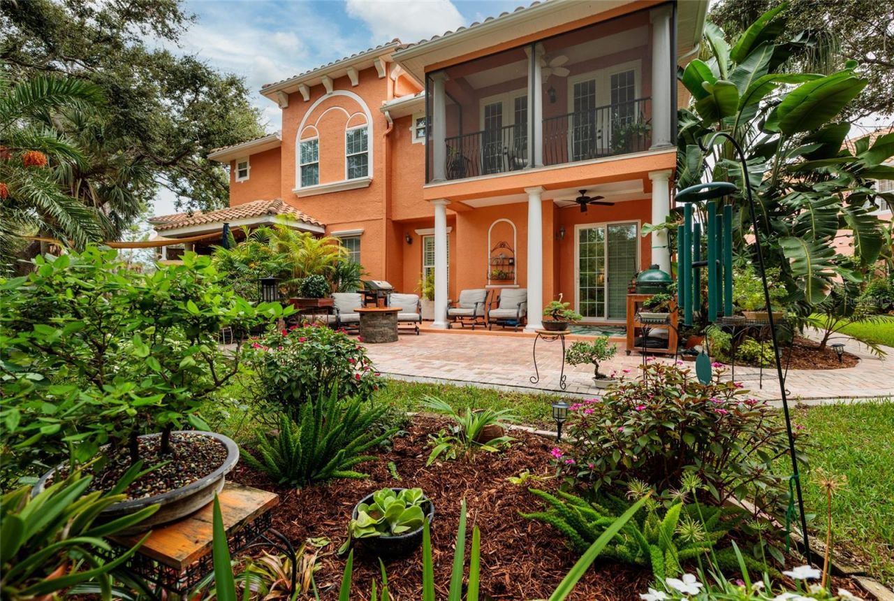 190 Banyan Bay Drive, Saint Petersburg, FL 33705 Photo