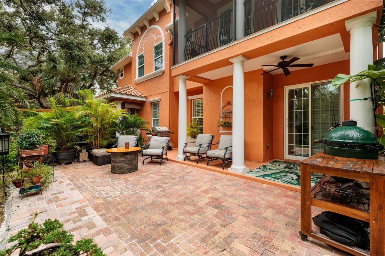 190 Banyan Bay Drive, Saint Petersburg, FL 33705 Photo