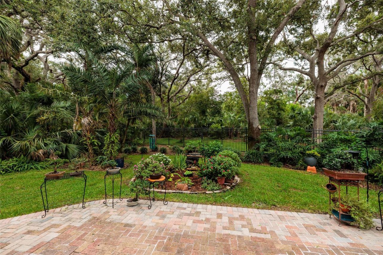 190 Banyan Bay Drive, Saint Petersburg, FL 33705 Photo