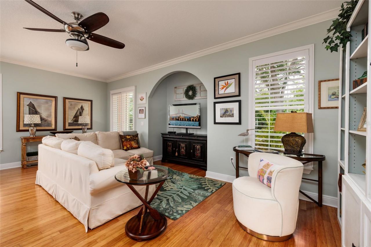 190 Banyan Bay Drive, Saint Petersburg, FL 33705 Photo