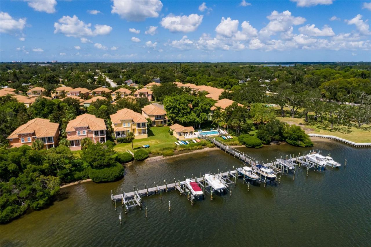190 Banyan Bay Drive, Saint Petersburg, FL 33705 Photo