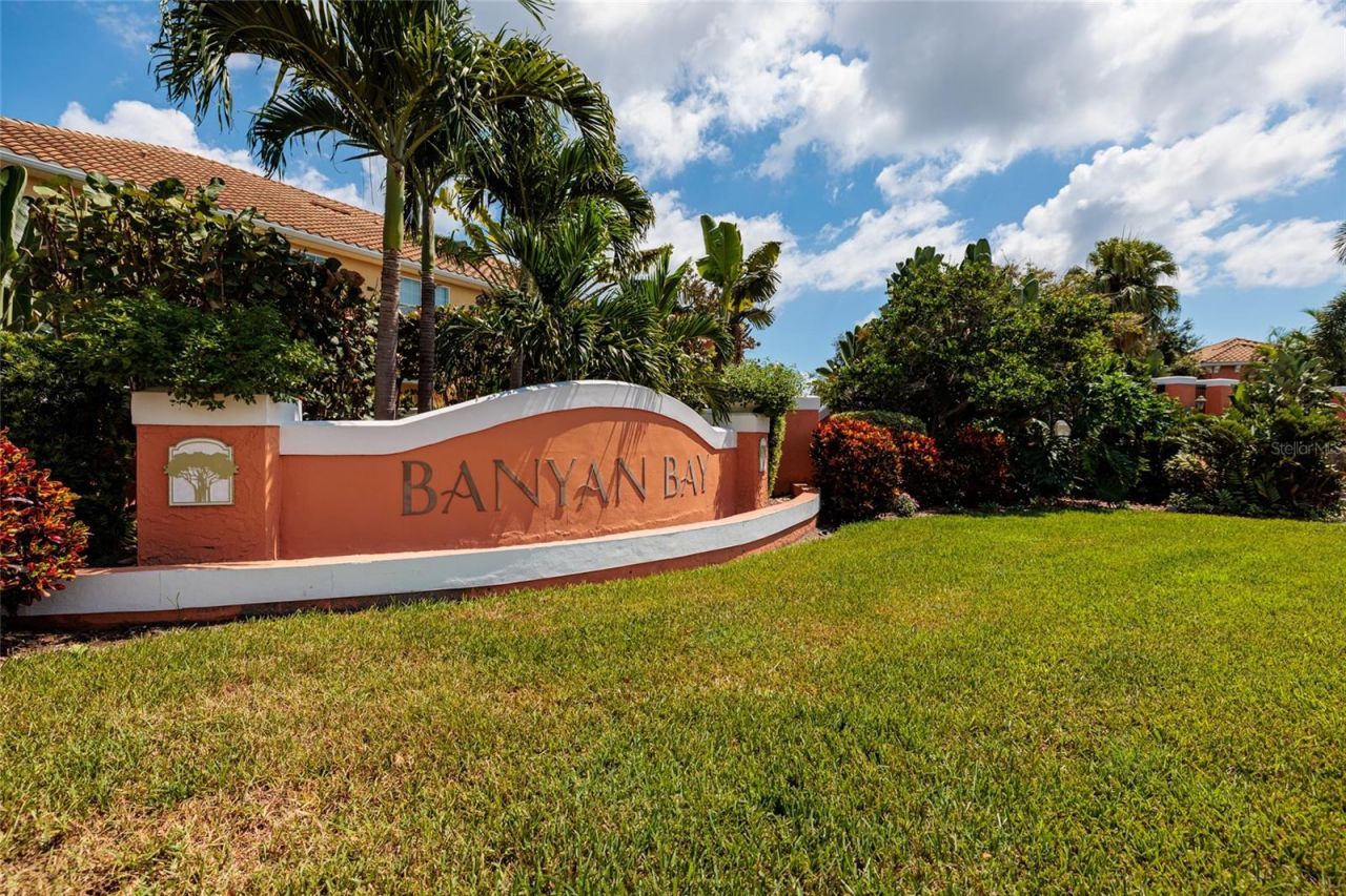 190 Banyan Bay Drive, Saint Petersburg, FL 33705 Photo