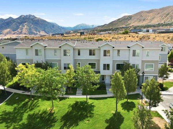 662 W KOINS WAY , Bluffdale, UT 84065