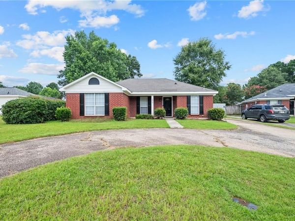 1875 Woodcrest Court , Semmes, AL 36575