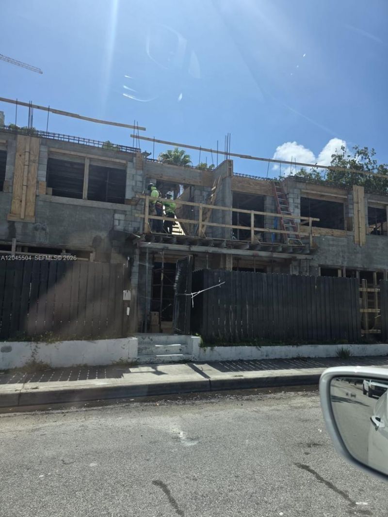 933 SW 4th Ave , Miami, FL 33130 Photo