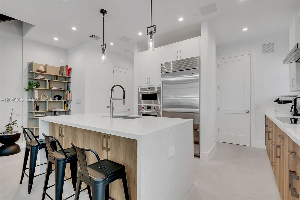 3406 Ponce De Leon Blvd , Coral Gables, FL 33134 Photo