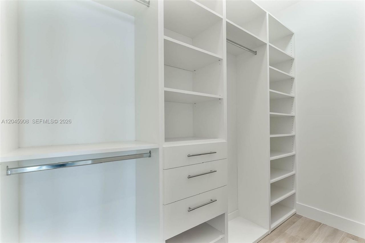 3406 Ponce De Leon Blvd, Coral Gables, FL 33134 Photo