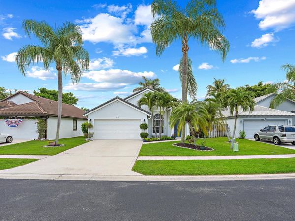 1875 Oak Berry Circle, Wellington, FL 33414