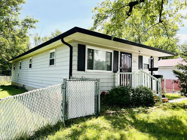 9715 E 42nd Street, Indianapolis, IN 46235