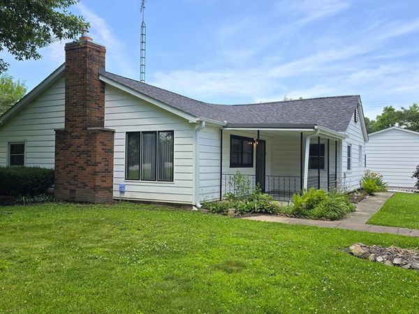 2769 Old 51 Road, Sandoval, IL 62882