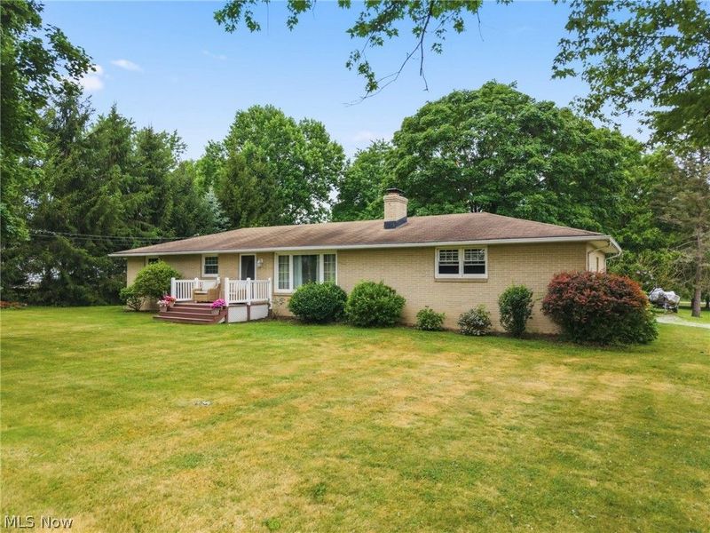 5147 Broadway Avenue NE, Louisville, OH 44641 Photo 3