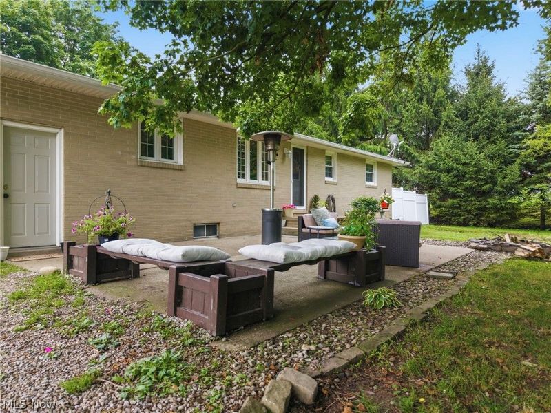 5147 Broadway Avenue NE, Louisville, OH 44641 Photo 6