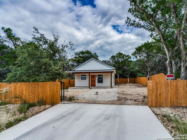 6401 Whartons Dock, Bandera, TX 78003