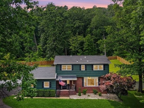 17 Forest Ln, Green Brook, NJ 08812