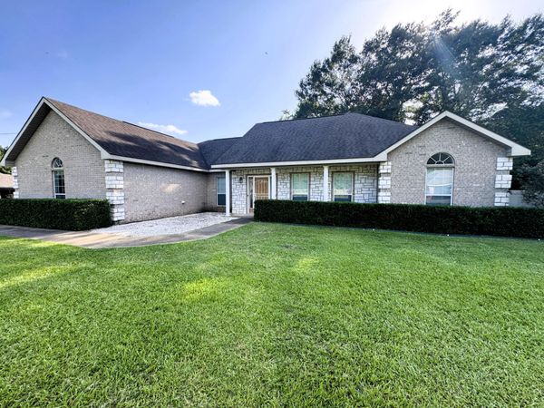 300 Veterans, Leesville, LA 71446