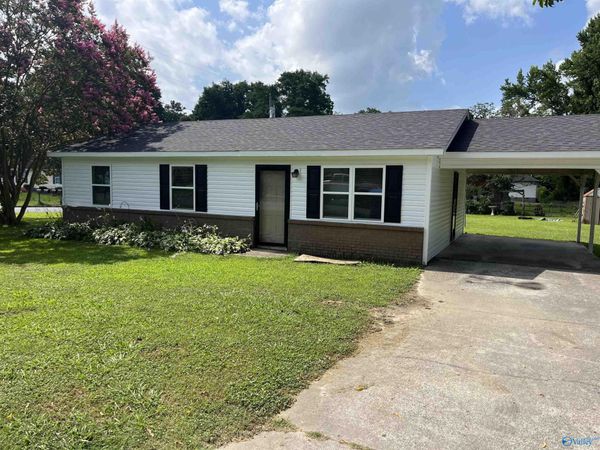 698 Tie Street, Albertville, AL 35950