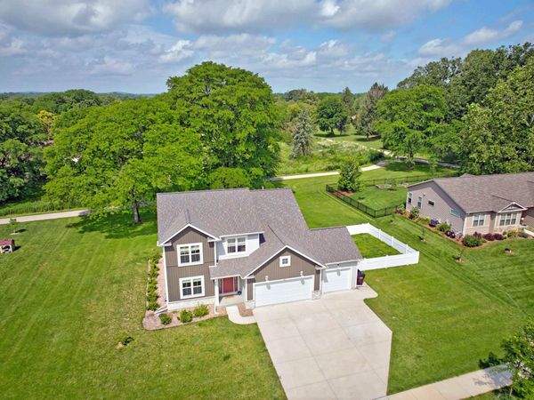 507 S DEWEY Avenue, Jefferson, WI 53549