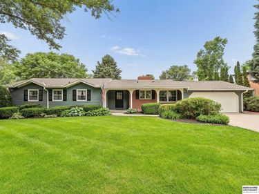 10725 Cedar Street, Omaha, NE 68124