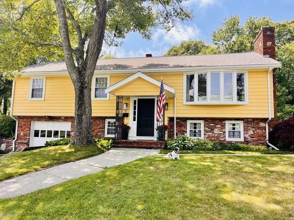 12 Brook Drive, Fairhaven, MA 02719