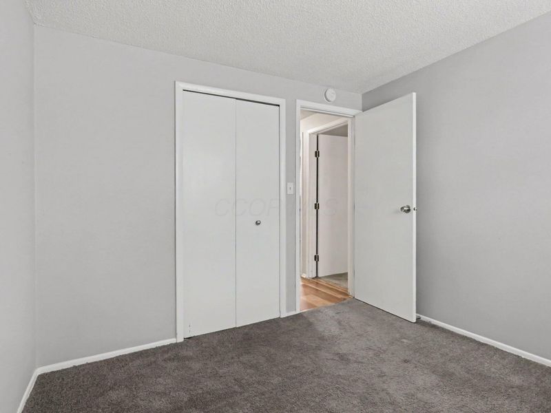 5266 Carbondale Drive, Columbus, OH 43232 Photo 11