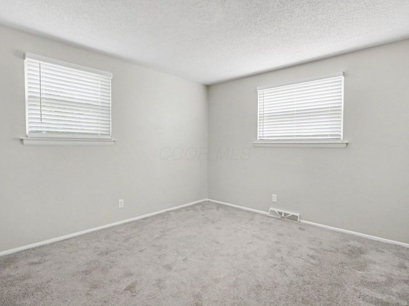 5266 Carbondale Drive, Columbus, OH 43232 Photo 12