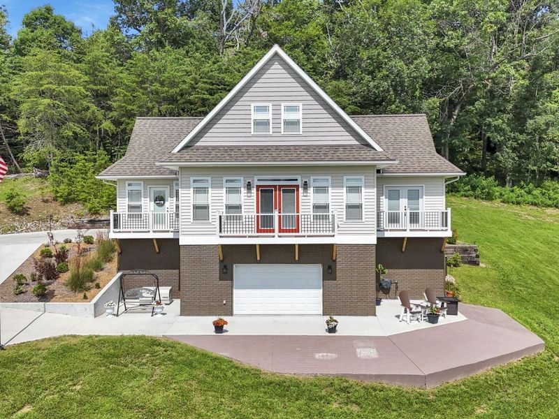 1071 Lake Katharine Road, Jackson, OH 45640 Photo 4