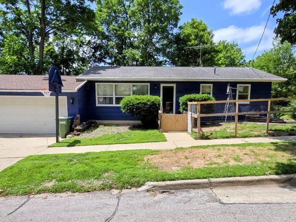 309 SE Second Street, Elkader, IA 52043