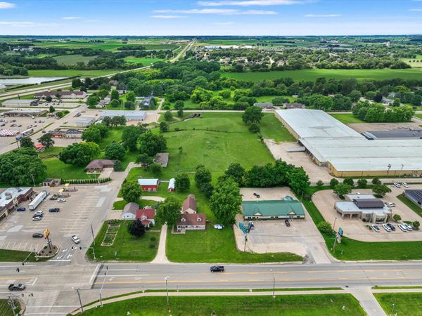 1430 SE 9th Street, Dyersville, IA 52040