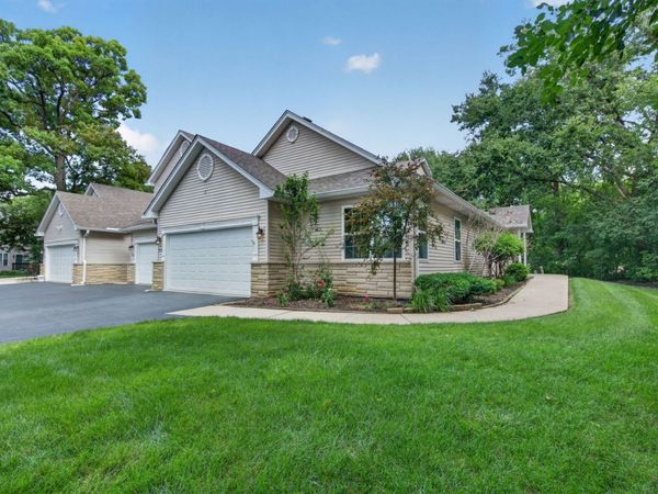 938 Treeline Court , Lockport, IL 60441