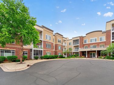 8200 W 33rd Street, Unit 323, Saint Louis Park, MN 55426