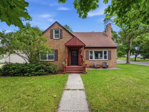 1221 Douglas Street , Alexandria, MN 56308