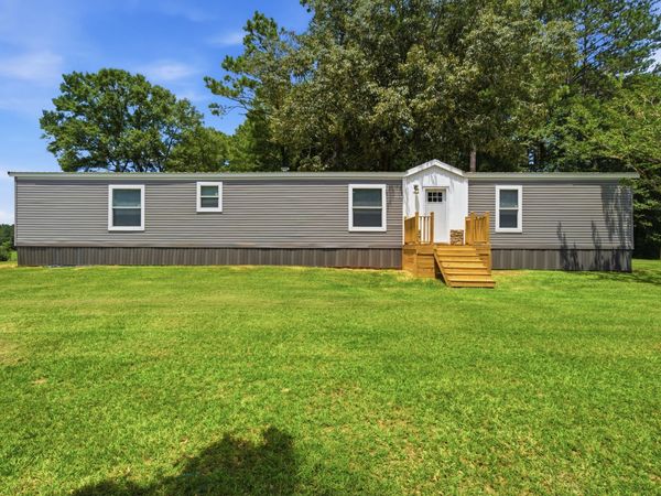 15 Ogwynn Rd., Sumrall, MS 39482