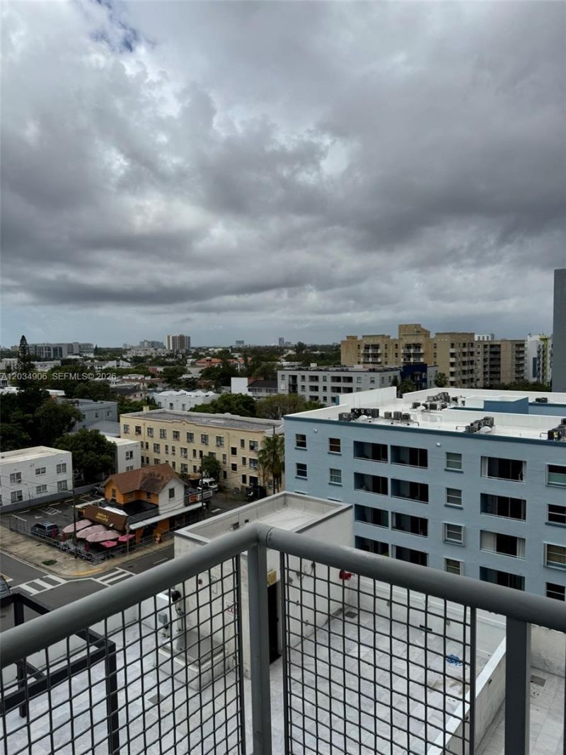 10 SW South River Dr, Unit 812, Miami, FL 33130 Photo