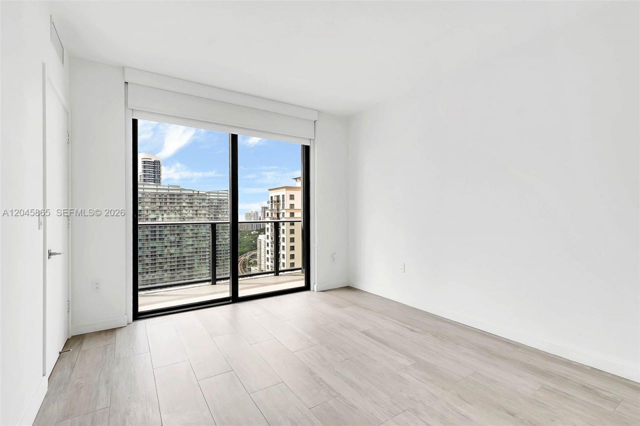55 SW 9th St , Unit 3104, Miami, FL 33130 Photo