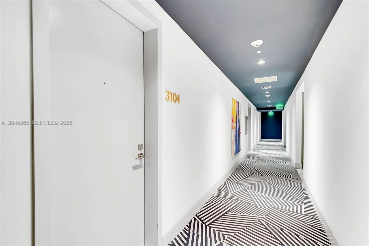 55 SW 9th St , Unit 3104, Miami, FL 33130 Photo
