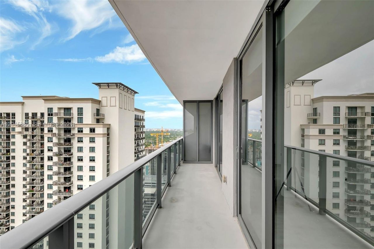 55 SW 9th St , Unit 3104, Miami, FL 33130 Photo