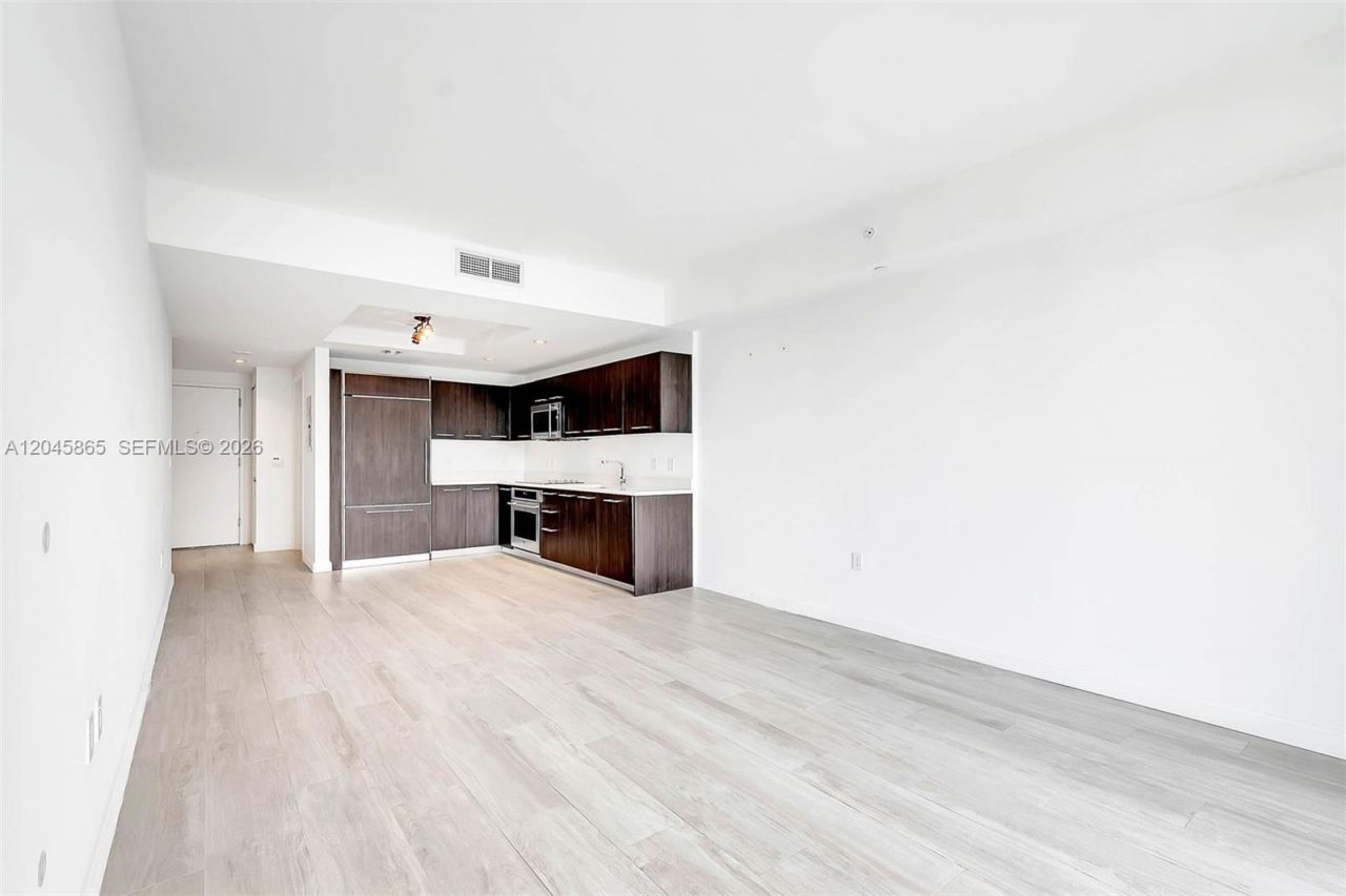 55 SW 9th St , Unit 3104, Miami, FL 33130 Photo